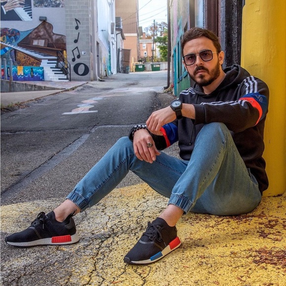 Unique Adidas hoodie design size large im excellent condition!! - Picture 5 of 5